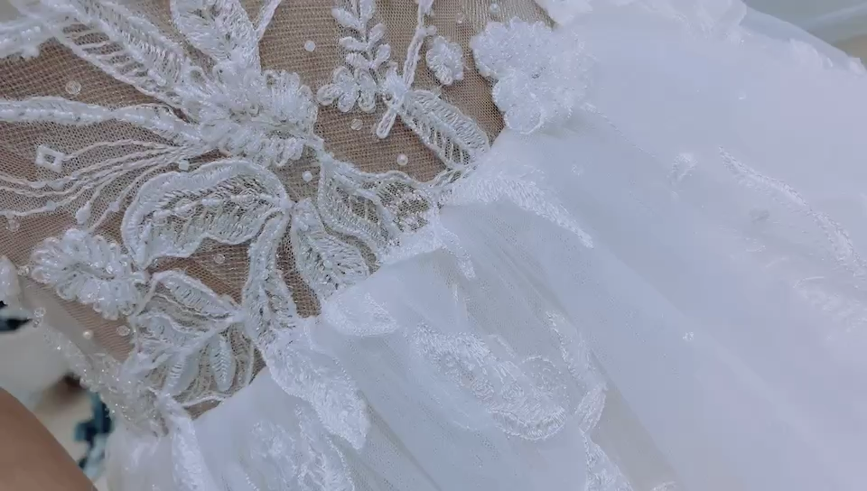 多样款婚纱系列  全款送晨袍