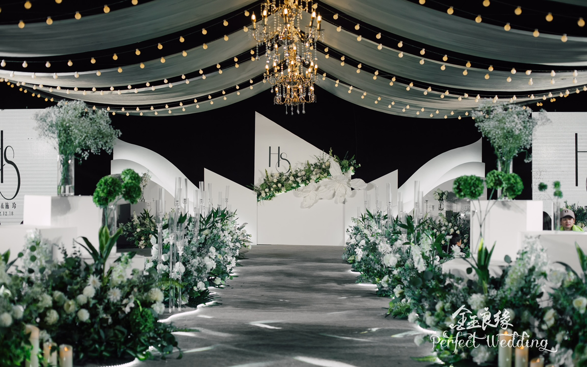 大棚白绿色韩系婚礼