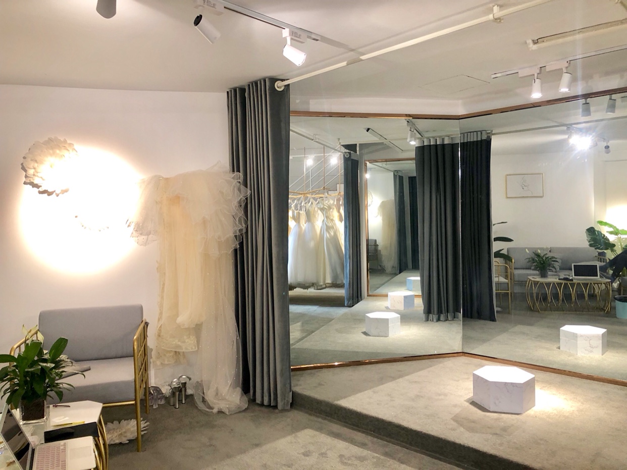 纱与时光婚纱工作室