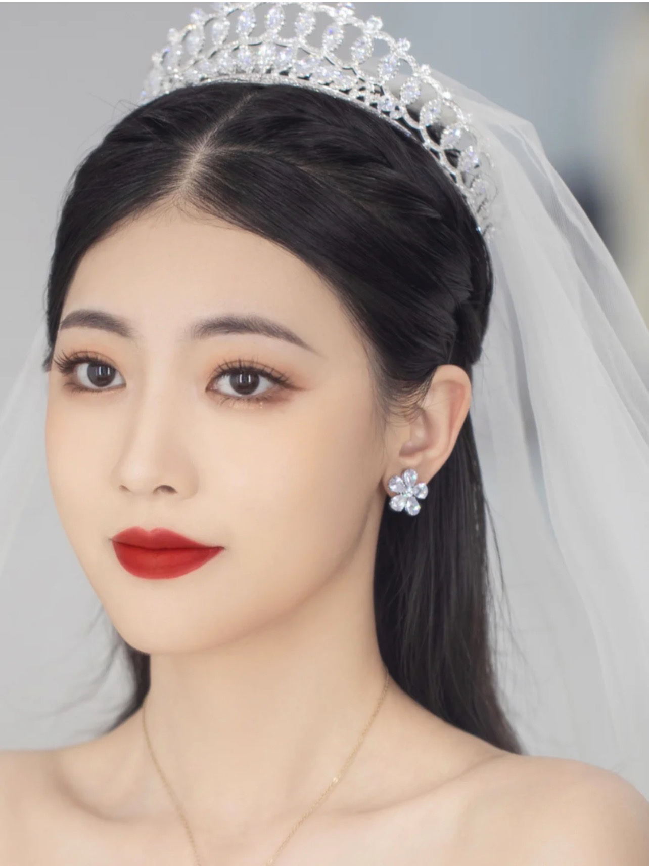 【精打细算 小预算必备】12套礼服＋资深化妆师全