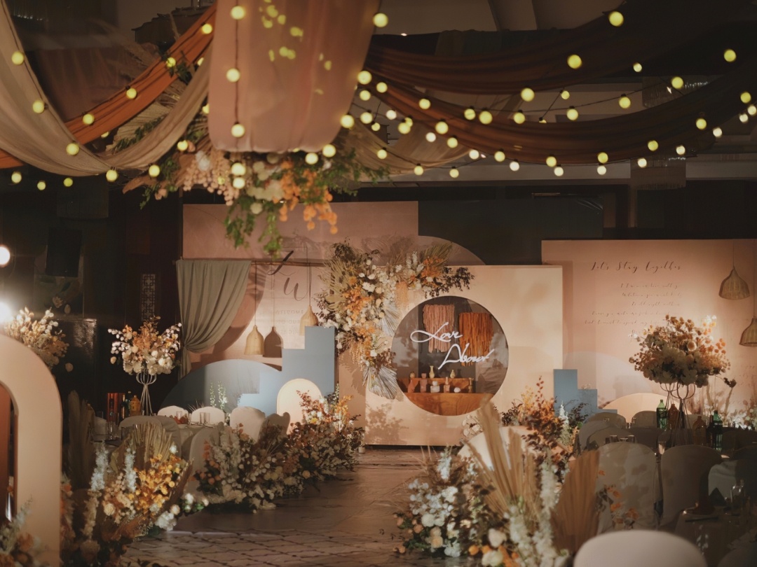 【玖月婚礼】 泰式莫兰蒂复古香槟色撞色婚礼