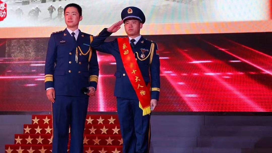 不煽情，不繁瑣