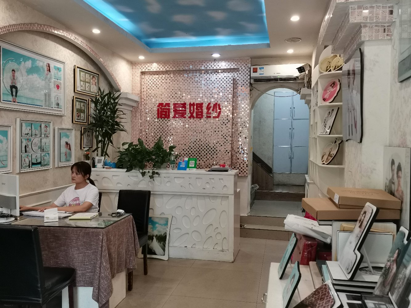 华蓥简爱婚纱摄影