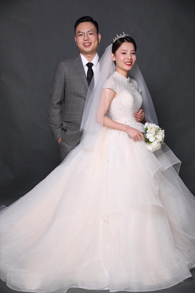 只拍摄了婚纱照，想转