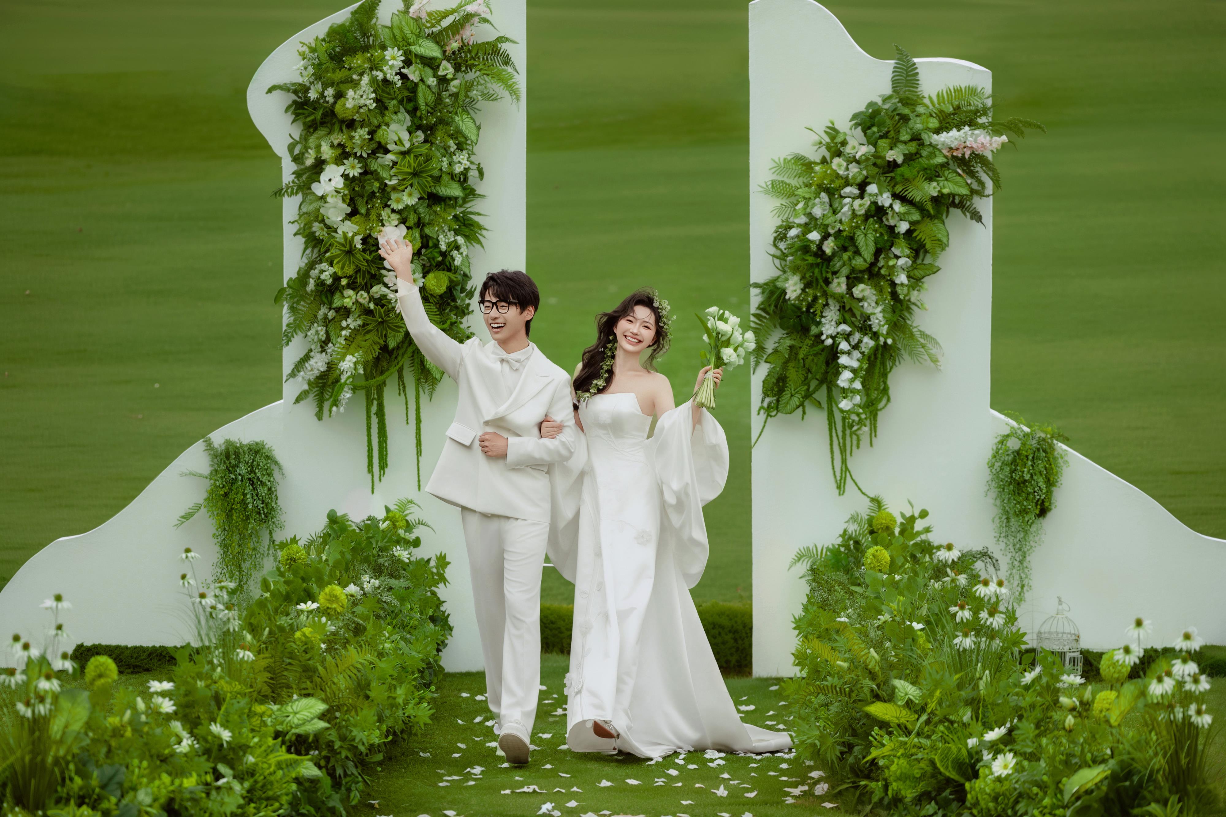 【轻奢I高定】­品质臻选婚纱照+全程无任何隐形消