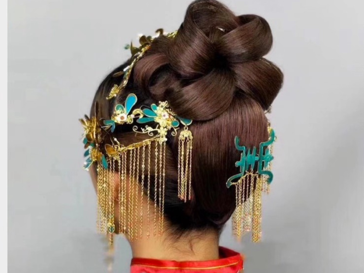 新娘跟妆 高端精致妆面 全一线化妆品 高端发饰