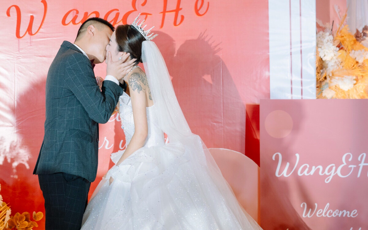 ins风，彩色婚礼，经济大气的设计