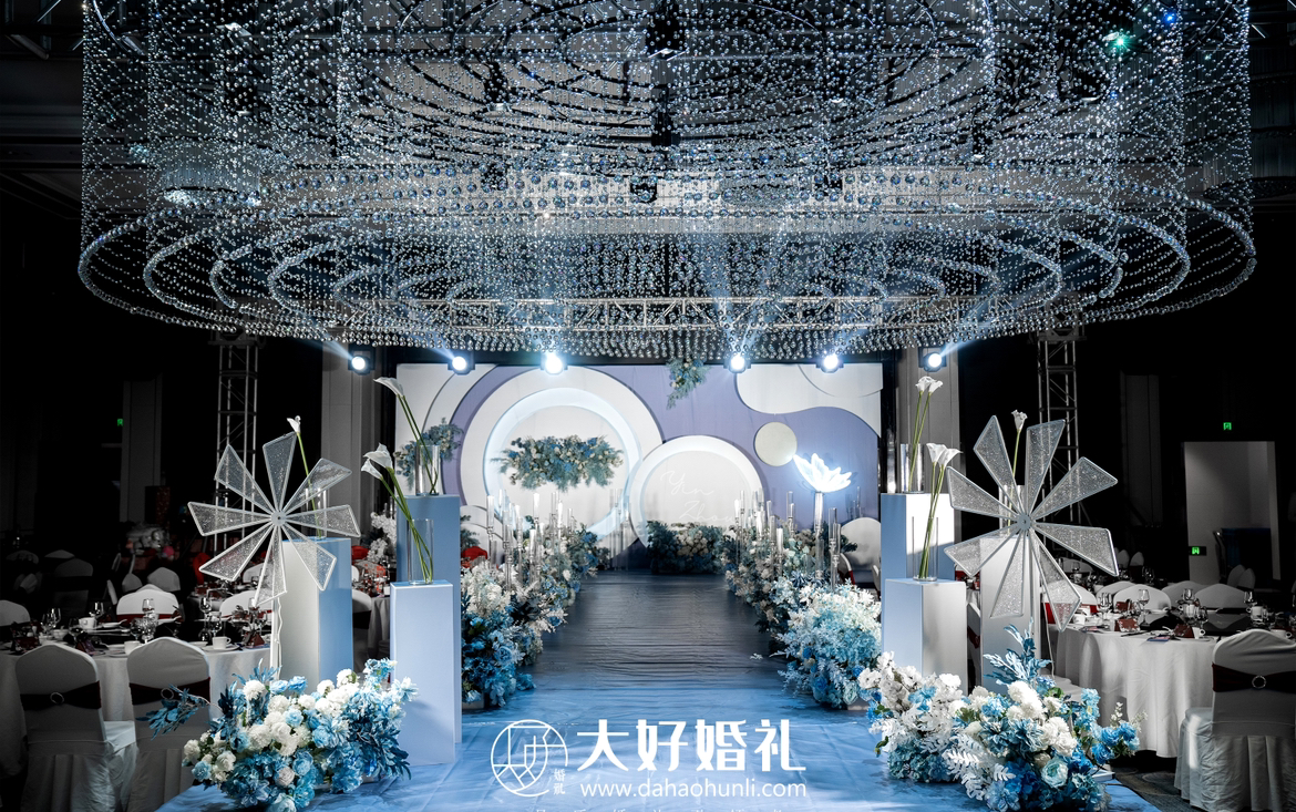 特价18800大吊顶水晶婚礼