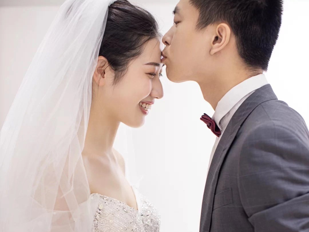 【超值特惠】资深化妆师晚宴跟妆