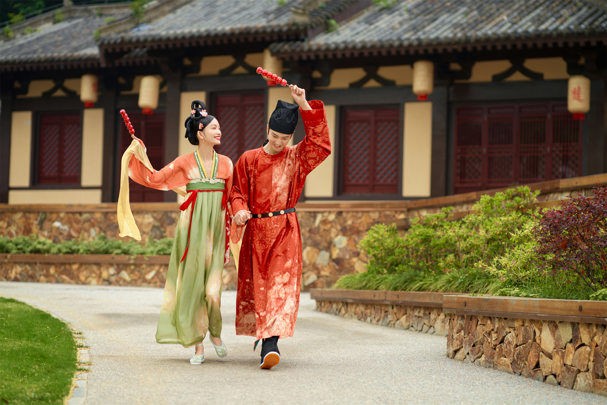 【新品發(fā)布】青梅竹馬+研發(fā)團(tuán)隊攝影+8服8造