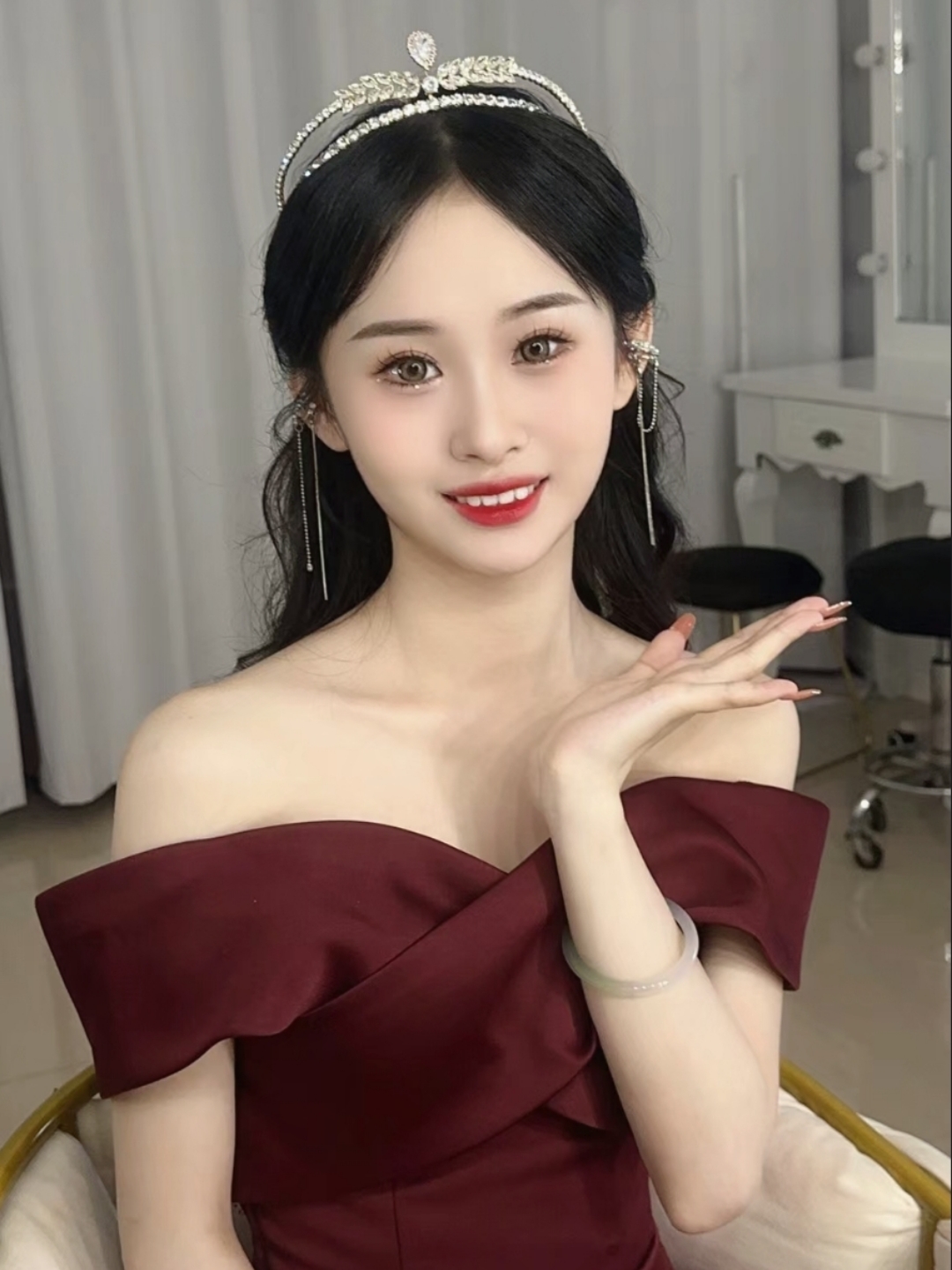 美到心尖上的敬酒造型，这样去敬酒简直不要太好看