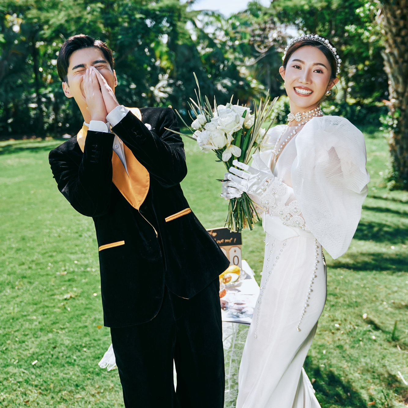 【巴黎婚纱】草坪恋情+定制摄影