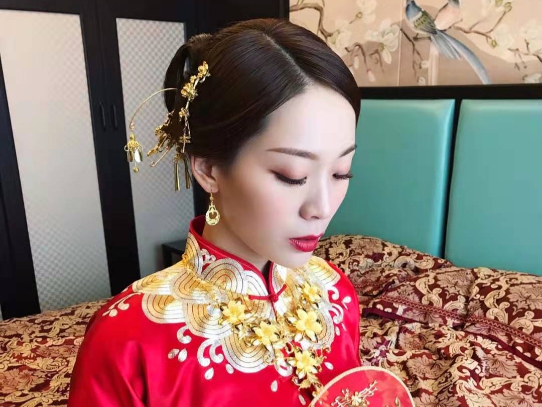 资深档全程跟妆3造型唯美简约妆容 送伴娘妆