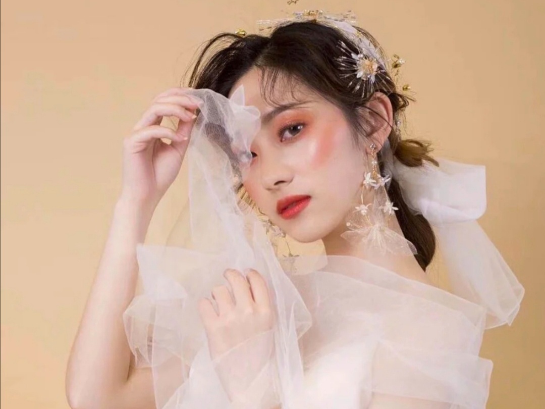 【云南周边地区】高级化妆师全程新娘跟妆