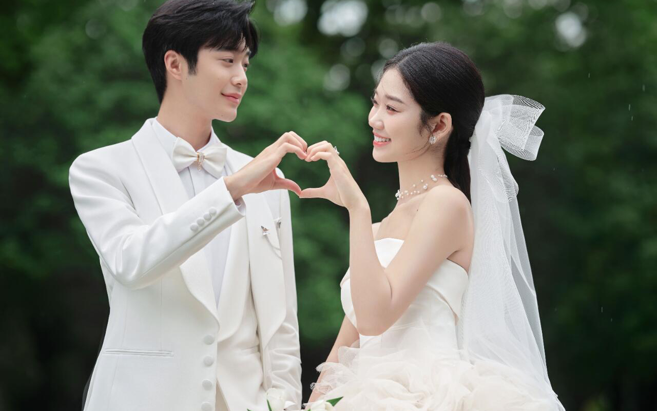 救命！這組森系婚紗照也太甜了吧