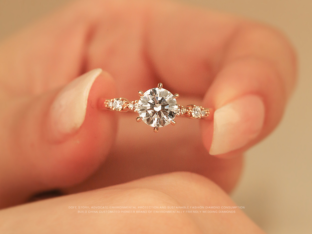 初恋-经典六爪圆形主钻