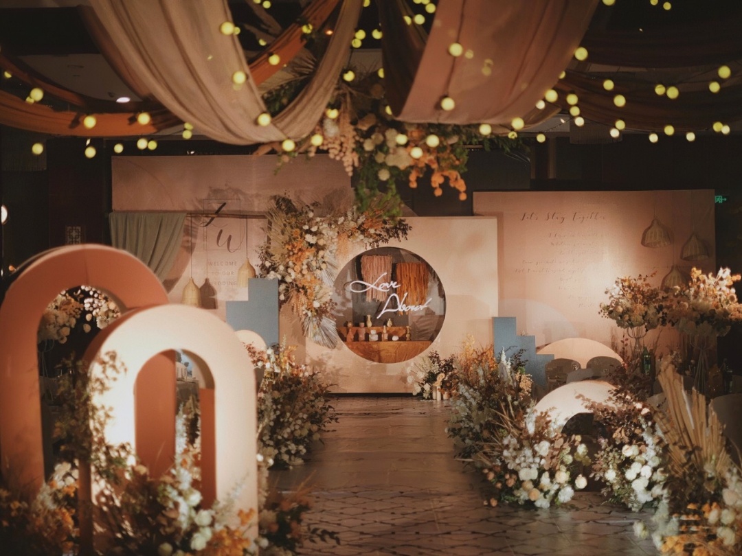 【玖月婚礼】 泰式莫兰蒂复古香槟色撞色婚礼