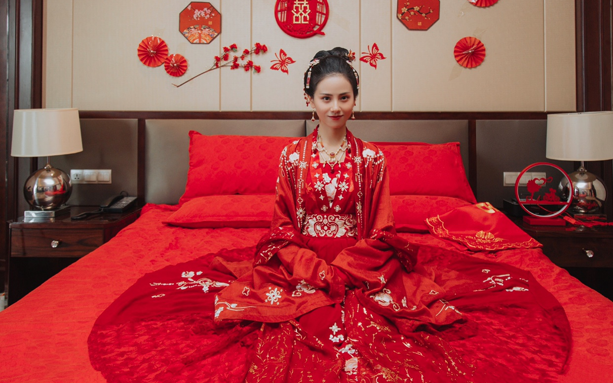 「中式妆造」汉唐新娘跟妆 | 主页可翻看作品集
