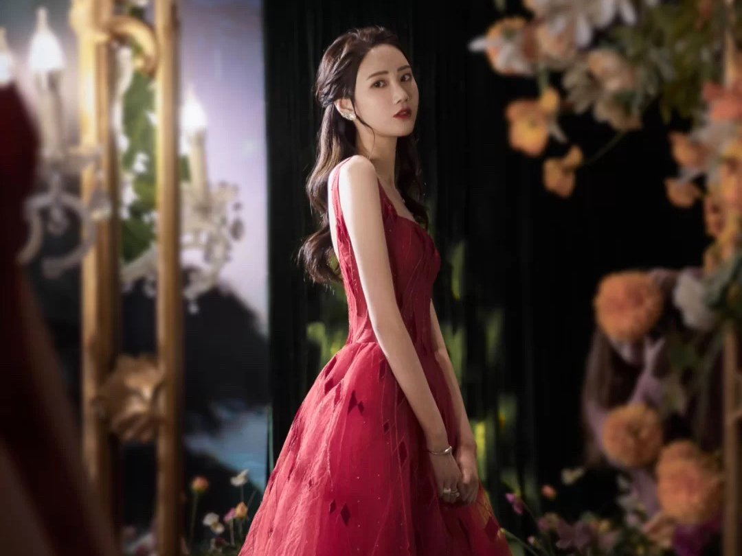 ｛蒂娜美学｝资深化妆师全天跟妆+妈妈妆