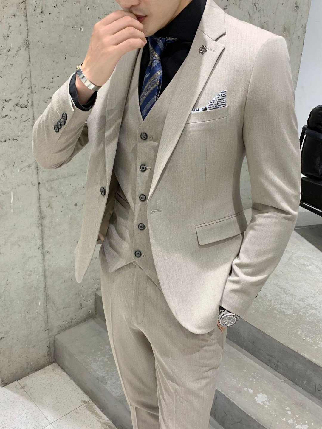 【摩登男士西裝租賃】上衣+馬甲+西褲+襯衣+領帶