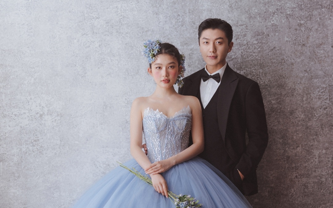 淺藍婚紗把浪漫焊在身上！這組婚紗照美到失語??
