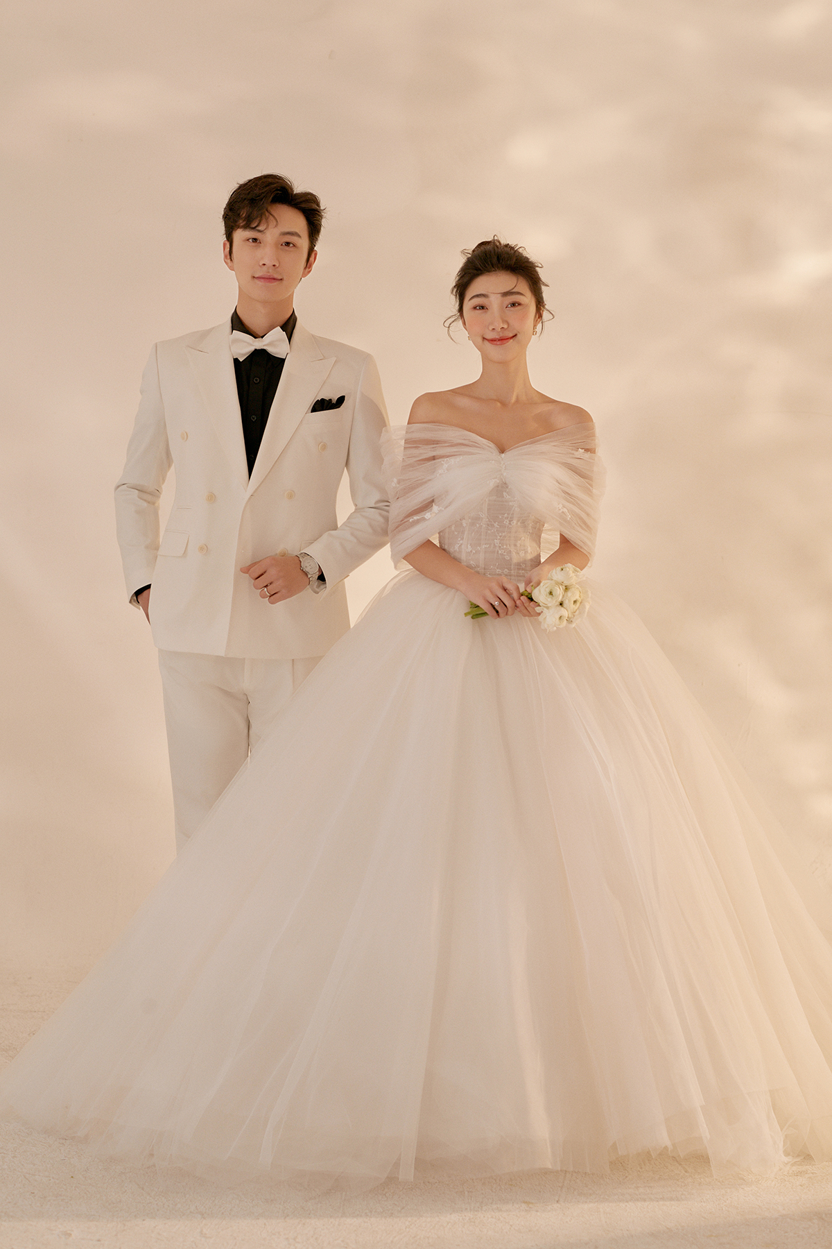 【新品发布】轻婚礼+性价比+8服8造+多拍多送