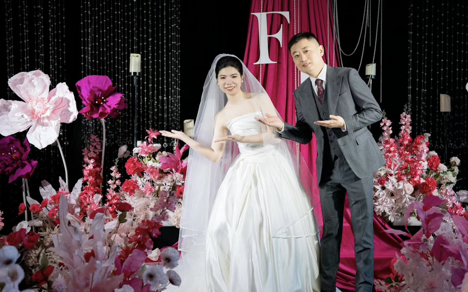 超性价比水晶背景婚礼，适合酒店布置和农村自家