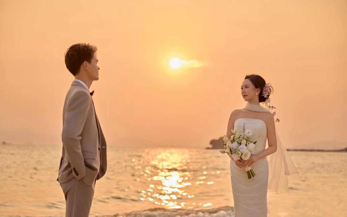 夕阳下的婚纱照 才是打开🌅浪漫婚纱照的正确方式