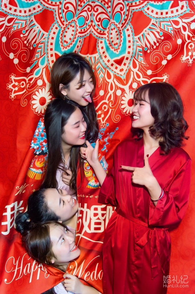 #最美新娘#结婚当天，两个我爱的男人红了眼眶