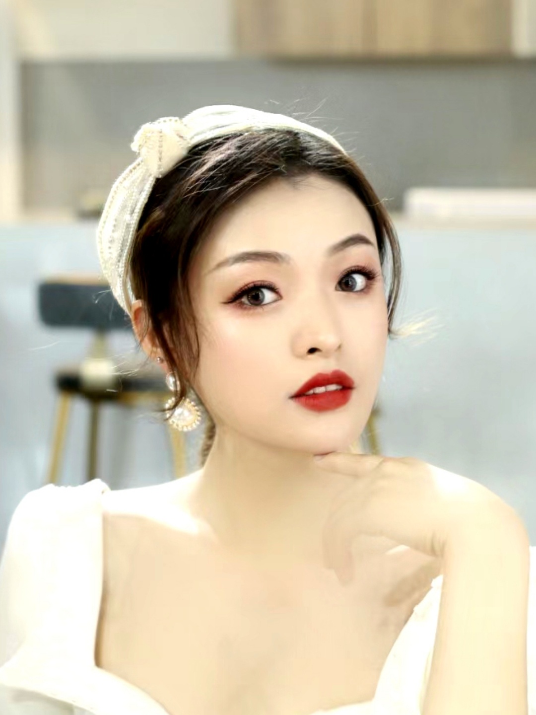 英倫風緞面婚紗款式禮服定制