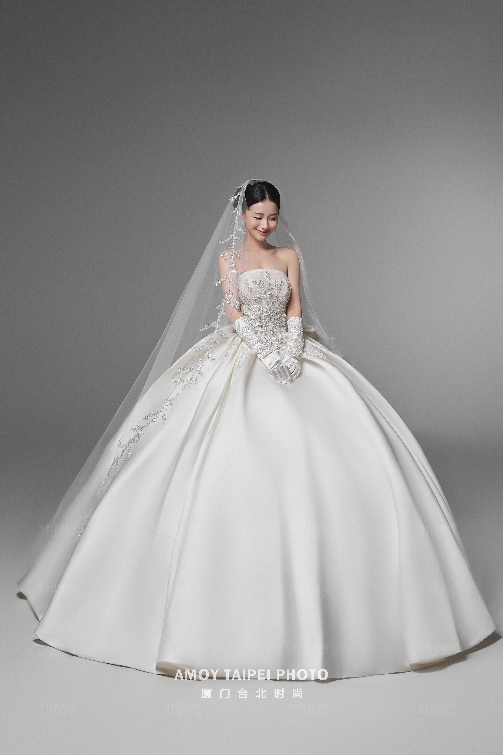 普通女孩的极简主纱婚纱照，浪漫又高级！