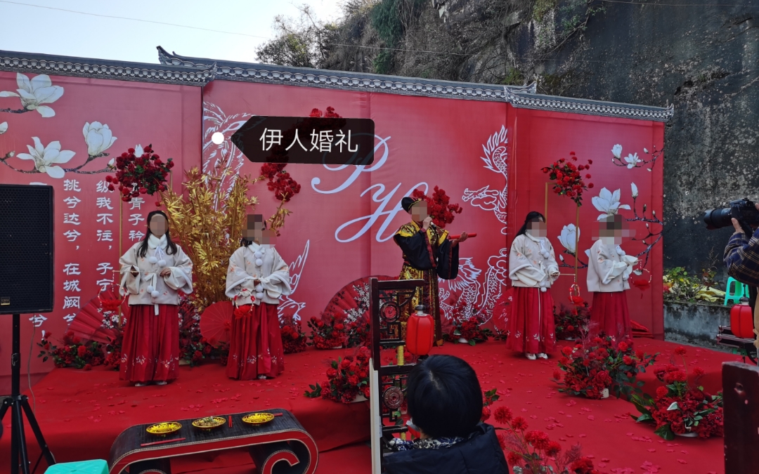 满足小预算凤冠霞帔，执子之手，与子偕老的仪式感