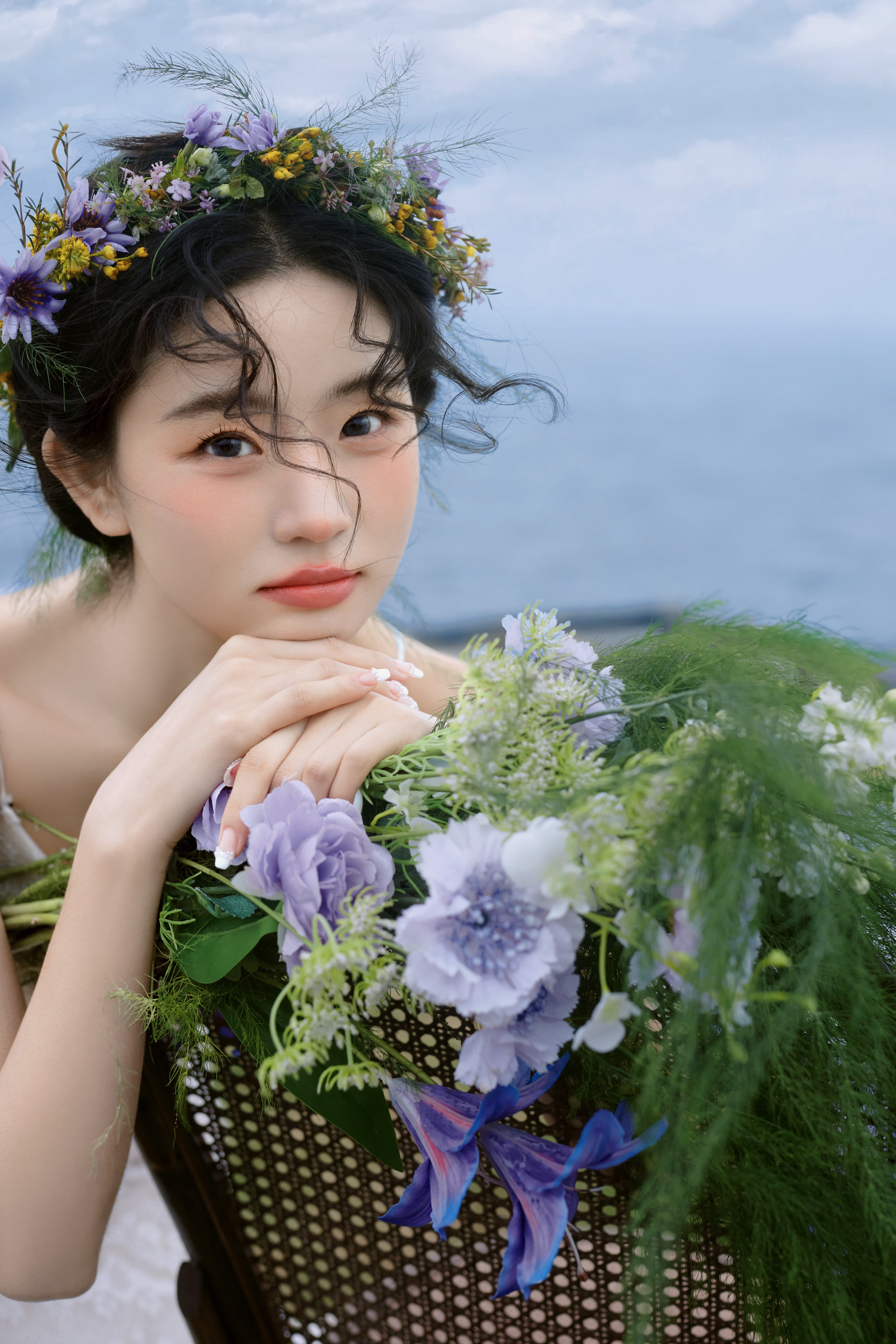 突然就Get到草坪婚纱照的美