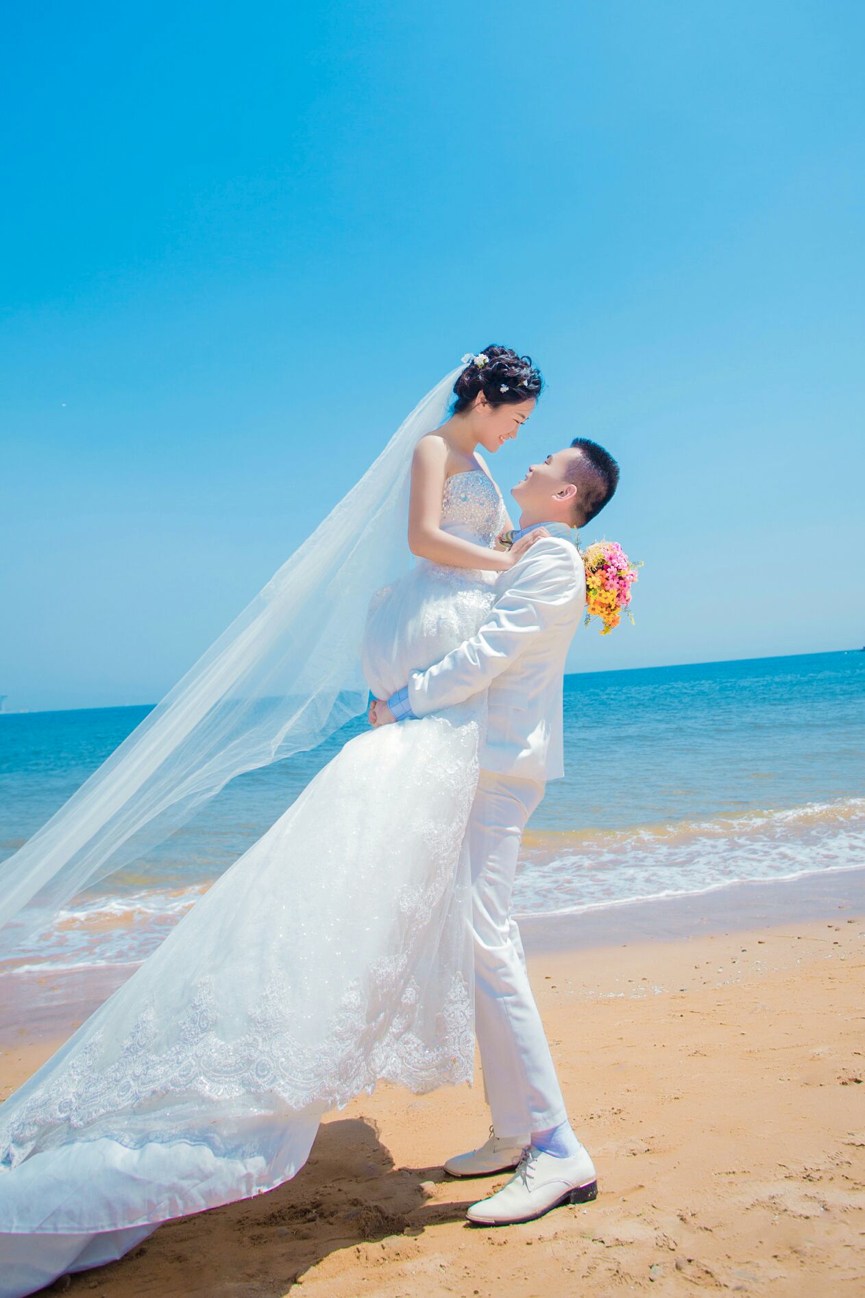 婚纱选样_婚纱情侣头像(3)