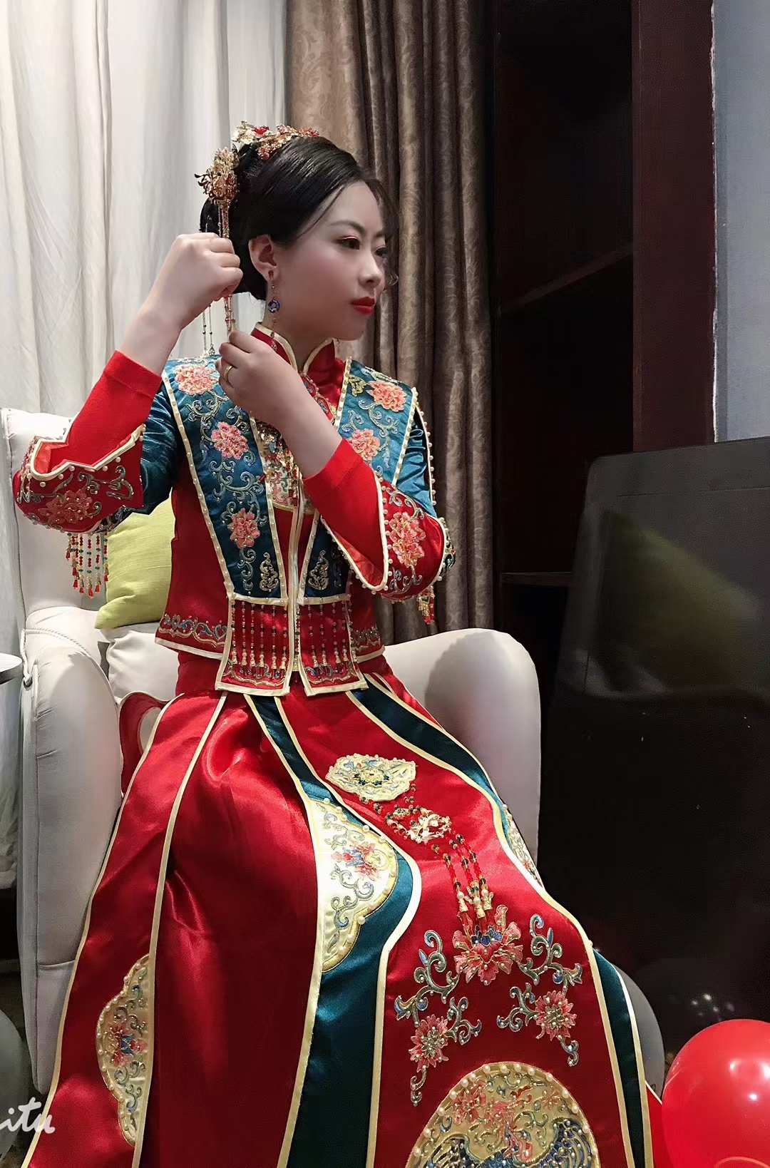 當(dāng)下深受年輕人喜愛(ài)的秀禾服