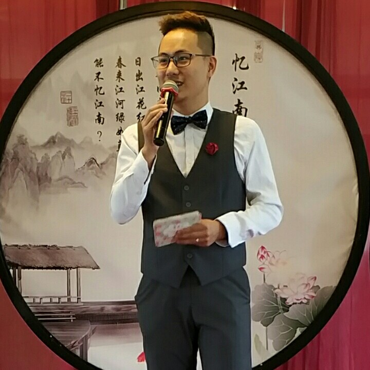 null小艾主持