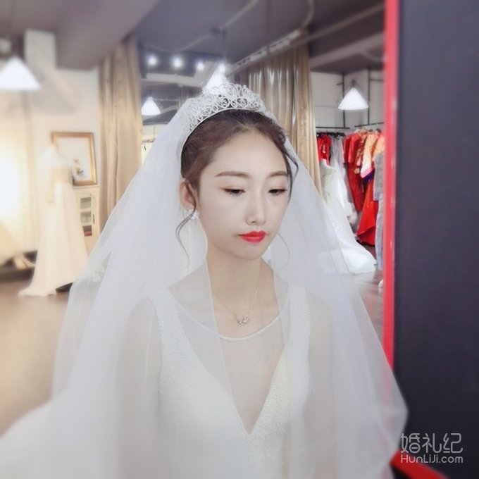 非红敬酒服就不美？雾霾蓝晚礼服显瘦吸睛像公主！