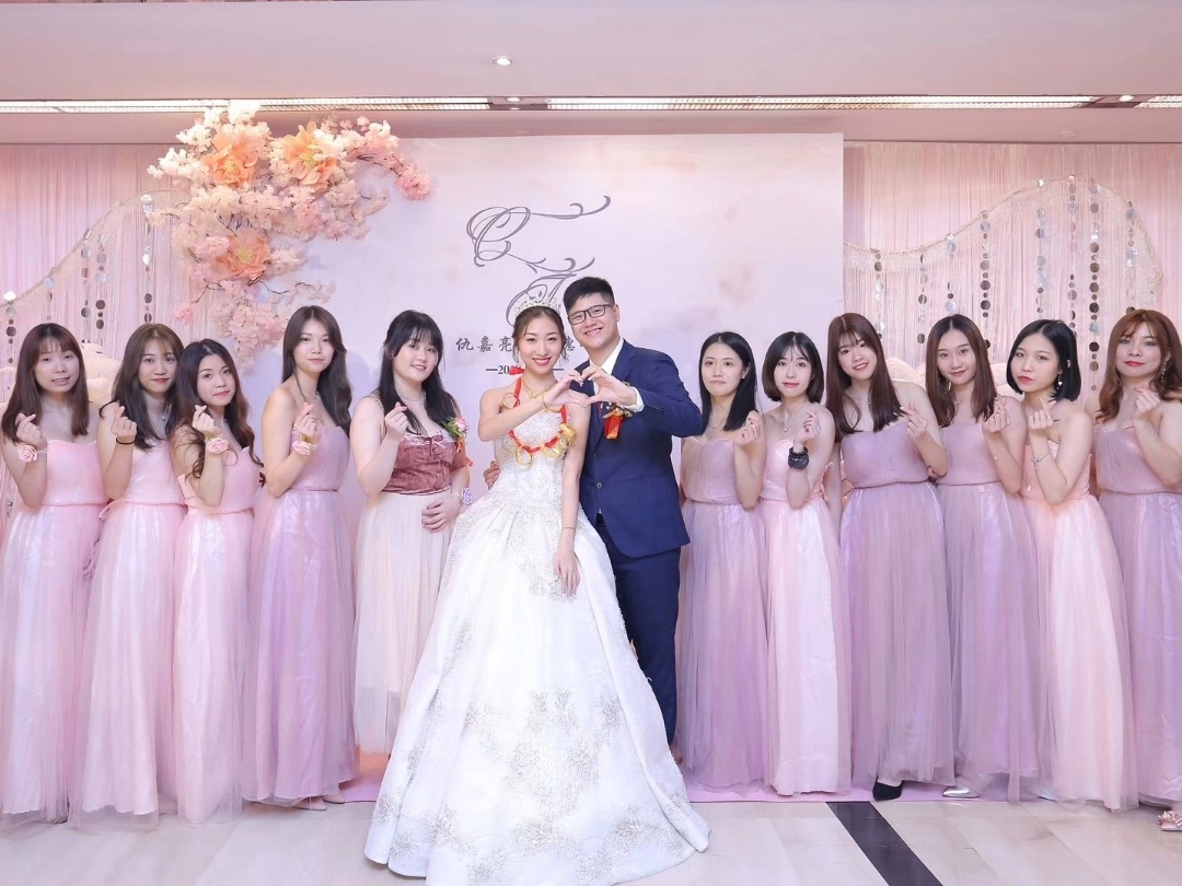 广佛清英化妆师中式，婚纱造型二选一