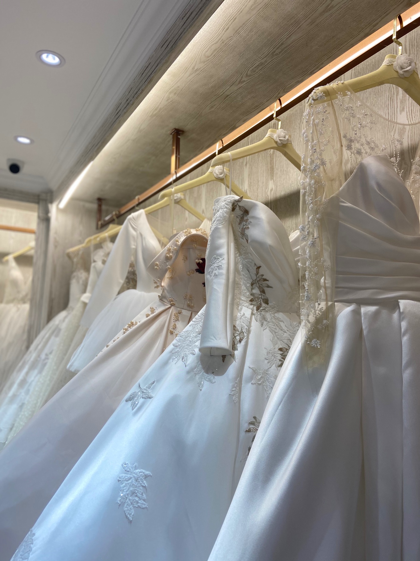 YJ设计师品牌婚纱礼服馆(星沙店)