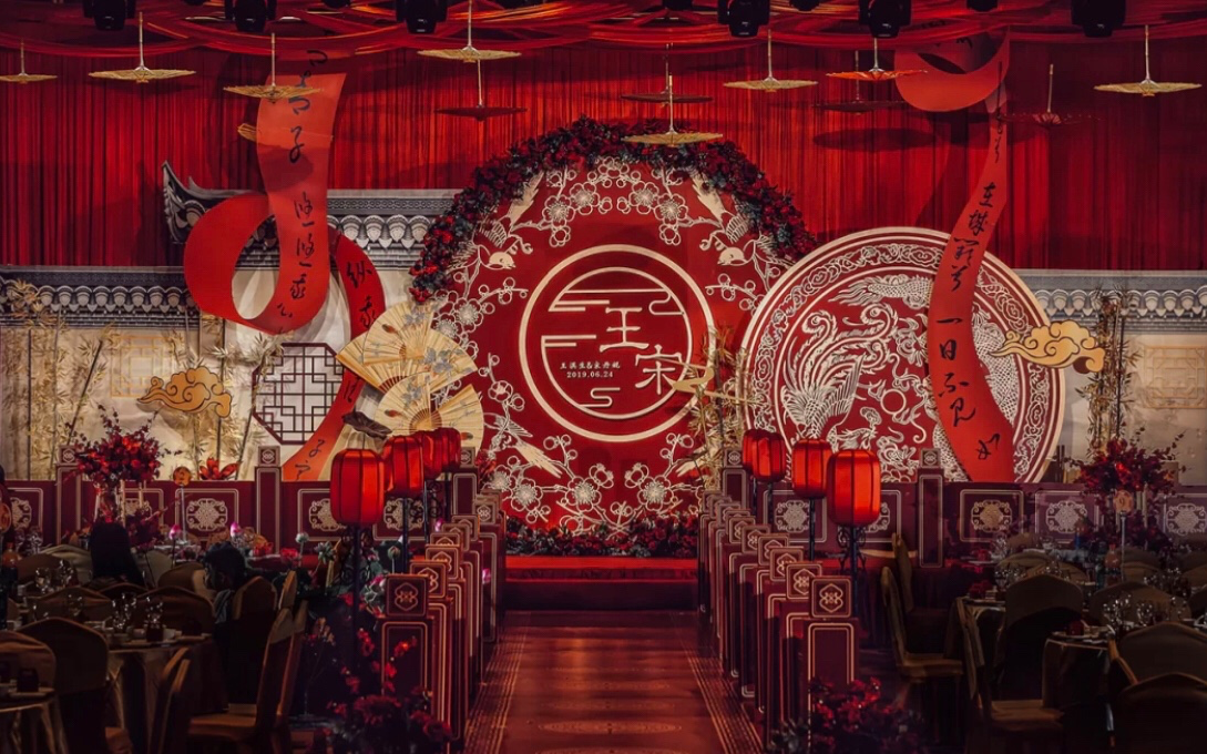 山有木兮卿有意，每夜星辰恰是你