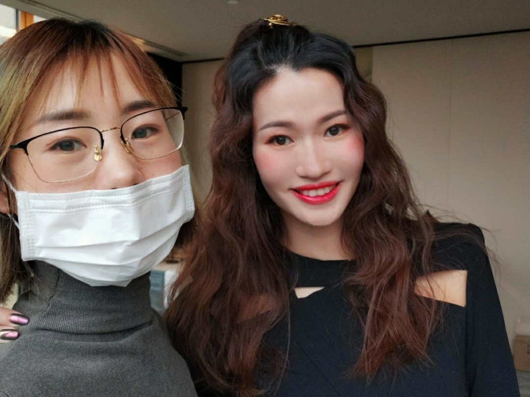 年会化妆，走秀，晚宴，演出妆