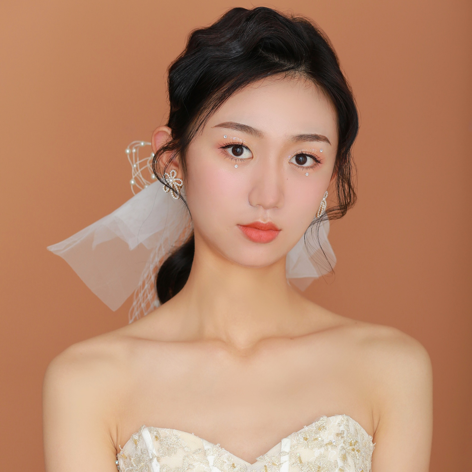 温柔韩系新娘妆容及发型分享