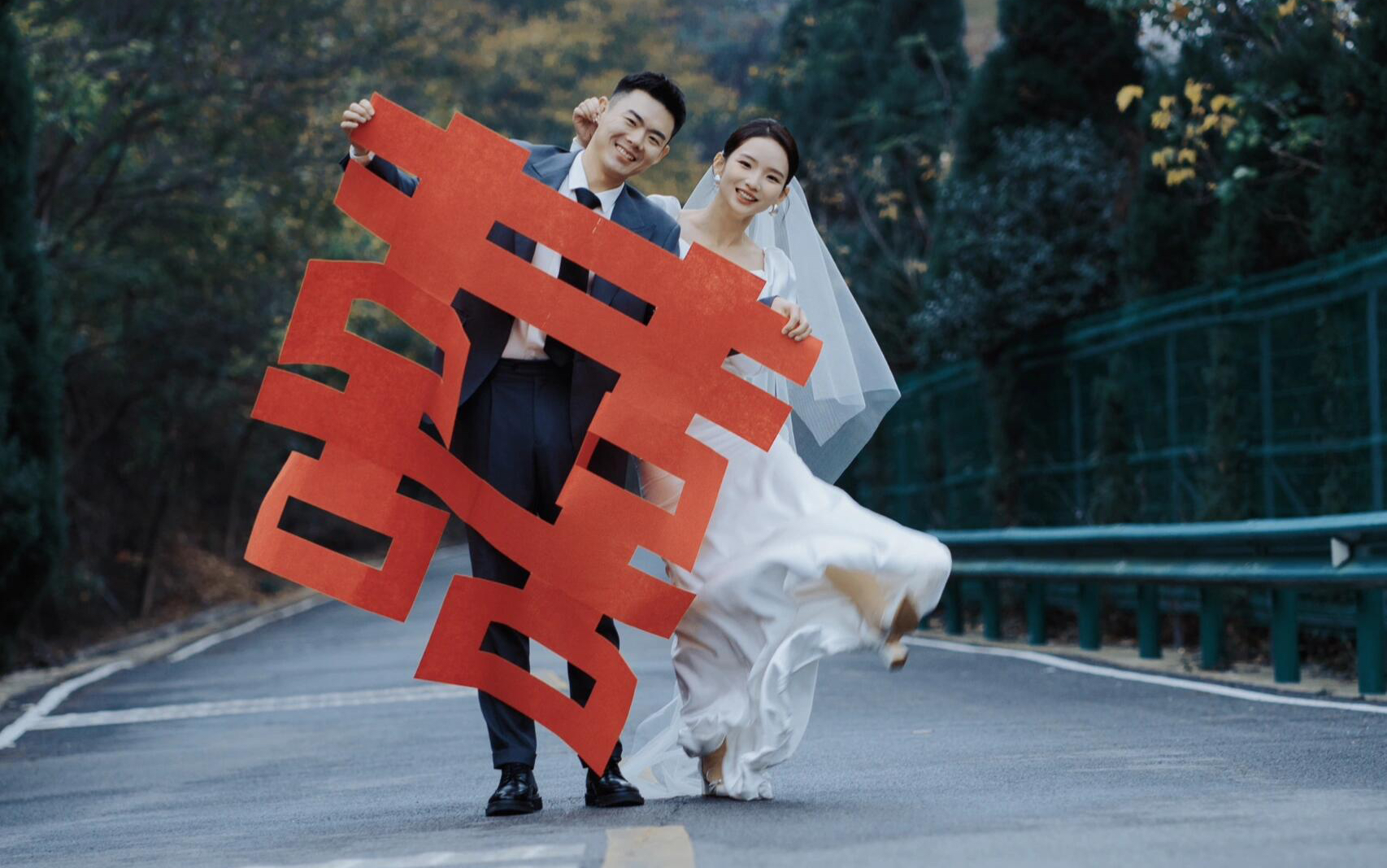 城市旅拍系列客片欣賞！經(jīng)典必拍重慶婚紗照推薦商家