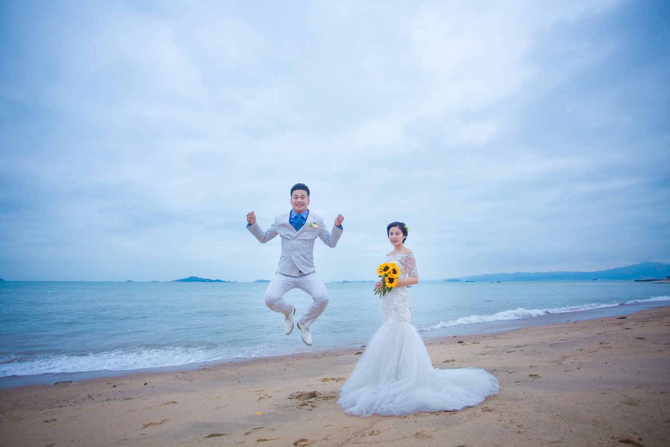 厦门婚纱定制_厦门婚纱摄影(2)