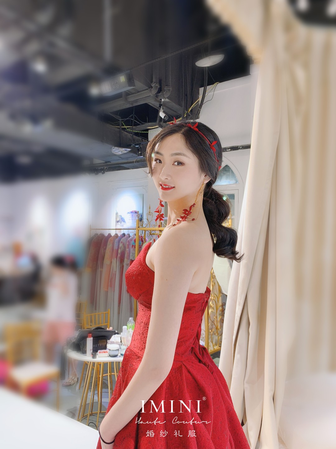 猜猜我租的网红店婚纱多少钱？