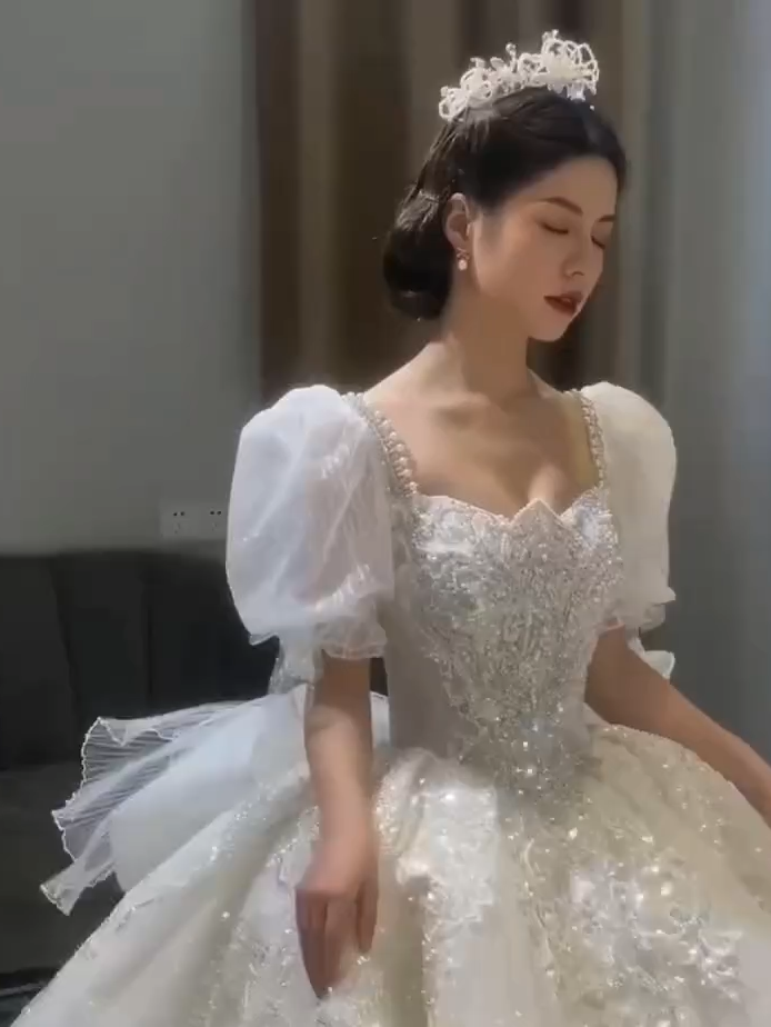 WY韩式公主泡泡袖