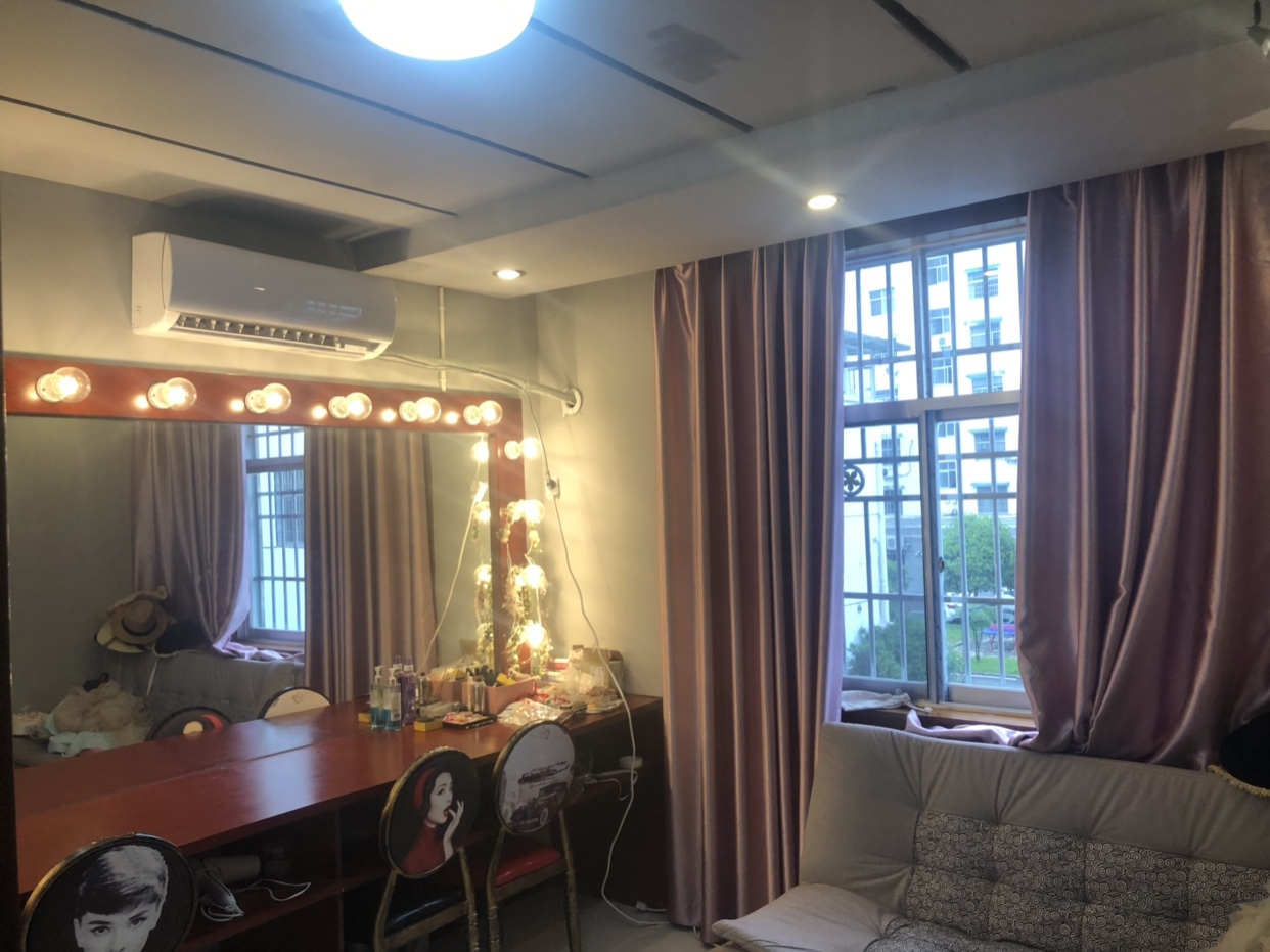圣杰婚礼婚纱摄影工作室
