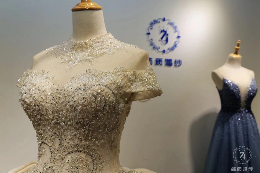 简质婚纱