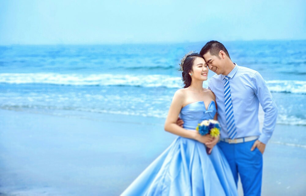 蔚蓝海岸婚纱_蔚蓝海岸婚纱摄影(2)
