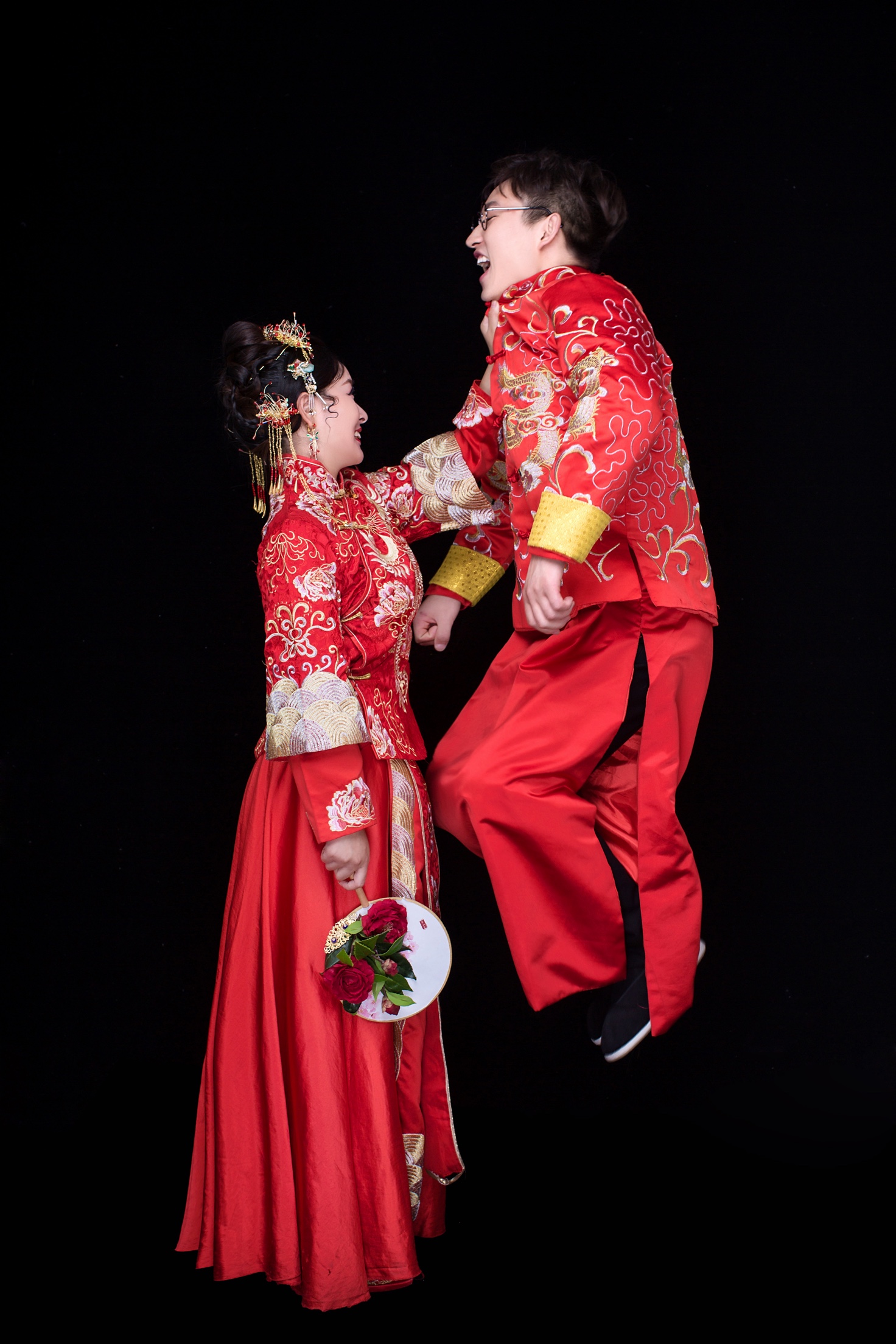 伯爵婚纱电话_伯爵婚纱(2)